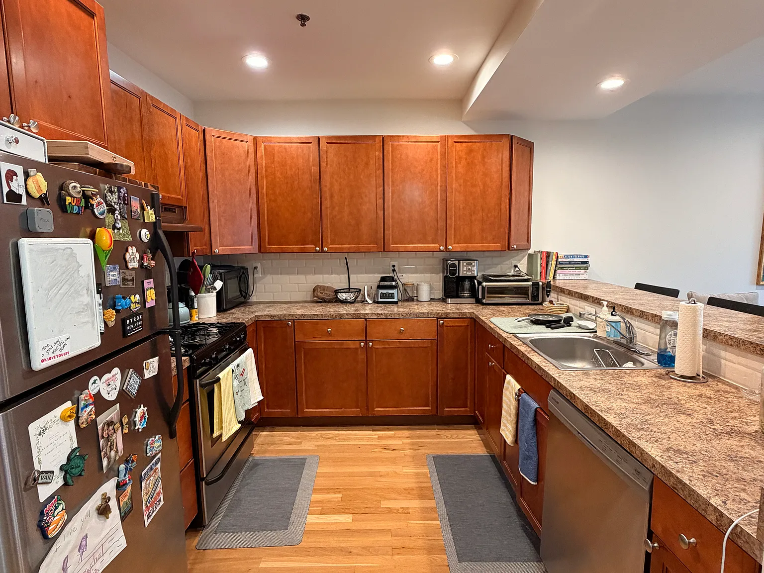 3 bed, $5,000 — Photo 2