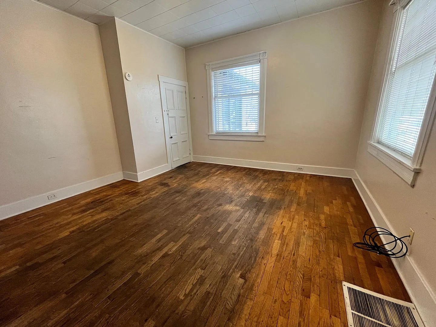 409 N. Cascade Avenue — Photo 4