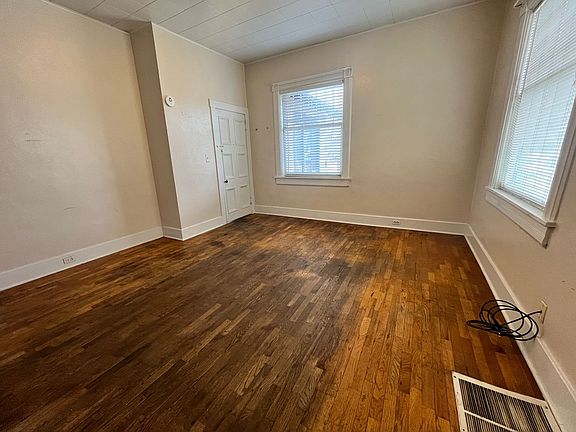 4th image of 409 N Cascade Ave APT 101