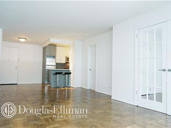 2nd image of 330 W 58th St APT 9L