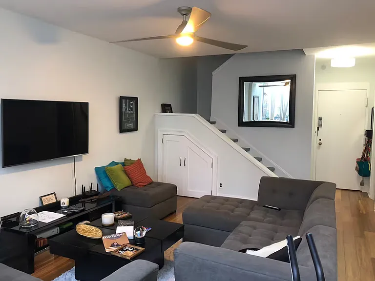 145 15th St NE #212 — Photo 8