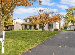 2734 Windy Hill Rd, Allentown, PA 18103