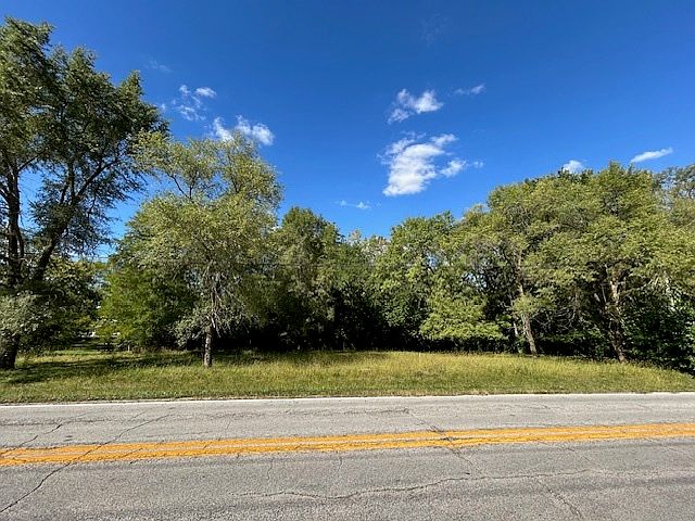 2nd image of 1513 Six Points Rd