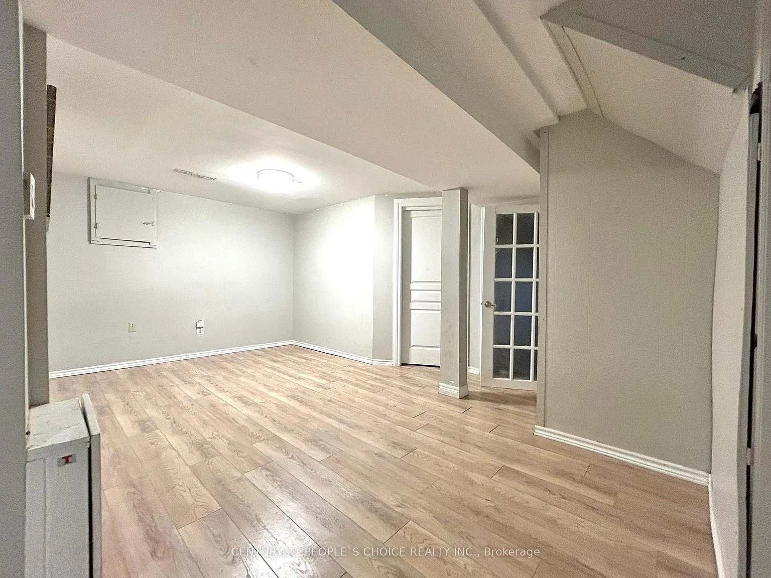 4 bed, $3,400 — Photo 2