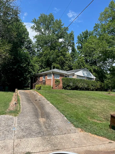 2 bed, 850 sqft, $1,595 — Photo 1