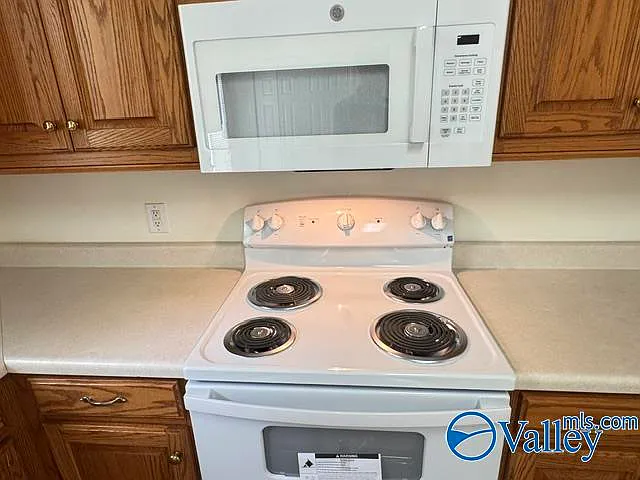 1386 Harvest Rd — Photo 9