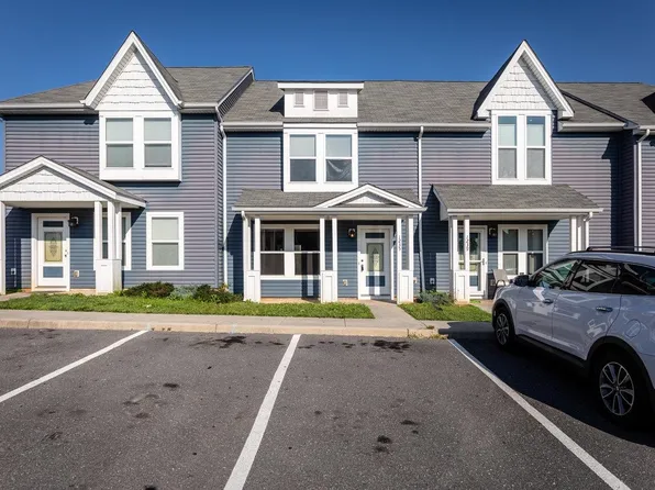 1235 Poets Ct, Harrisonburg, VA 22802