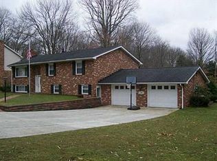 400 Kerry Dr, Butler, PA 16001