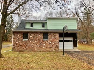 9 Whitcomb Dr, Binghamton, NY 13901