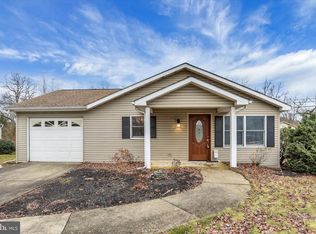 862 Trestle Ct, Pine Grove, PA 17963