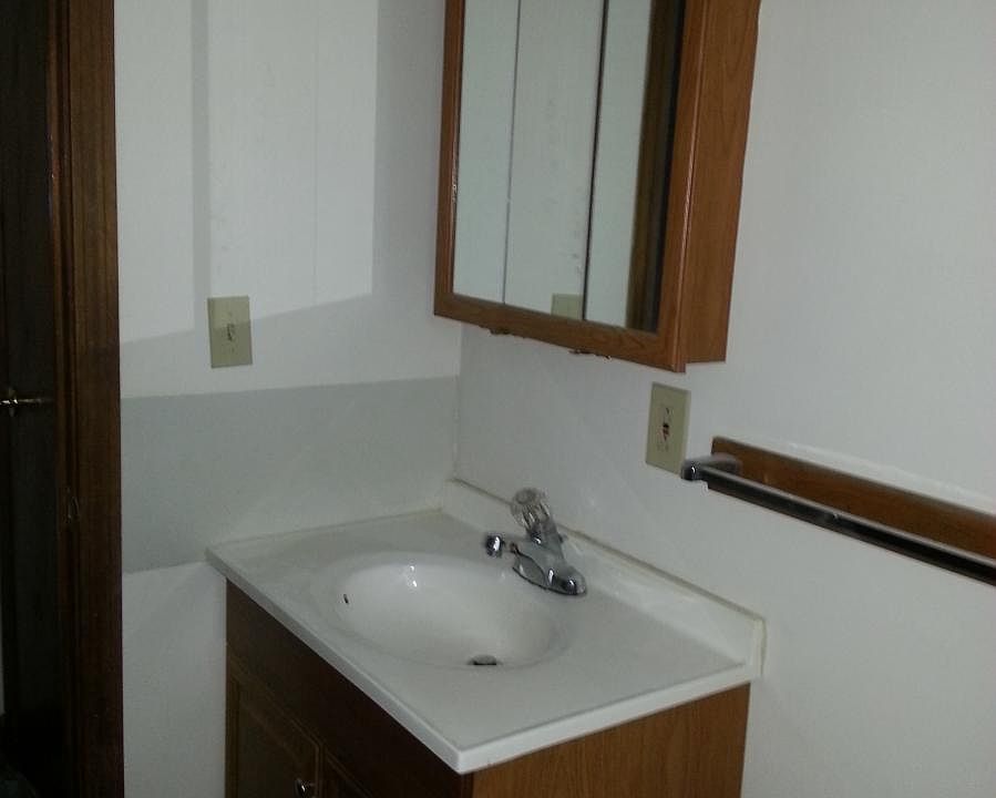 2nd image of 262 Jefferson Ave #1