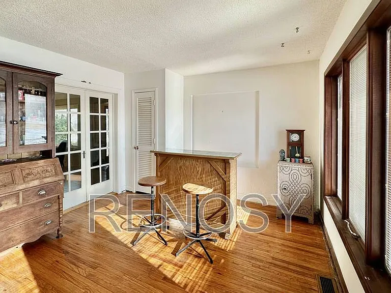 3006 Fleur Dr — Photo 12