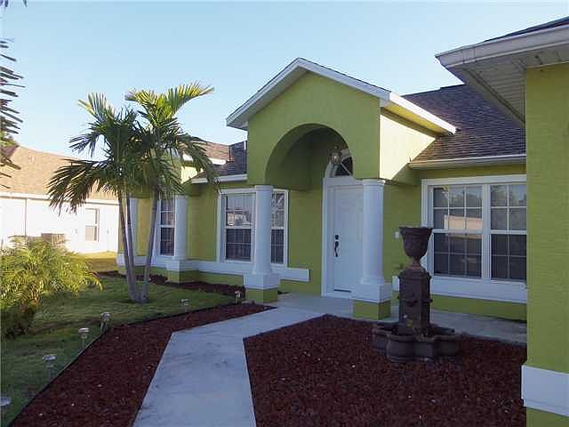 1st image of 2119 SE Glenrock Ter