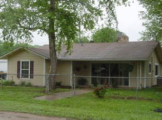 206 Austin St W, Ingram, TX 78025