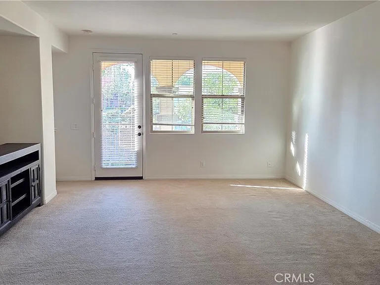 620 Asbury St — Photo 3