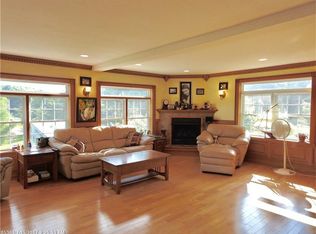 42 Benner Ln, Friendship, ME 04547