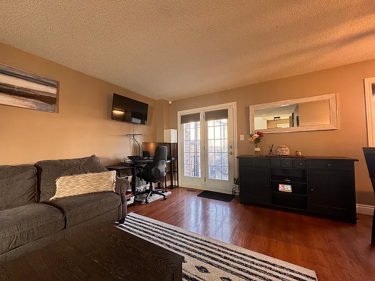 19 Dalzell Ave — Photo 14