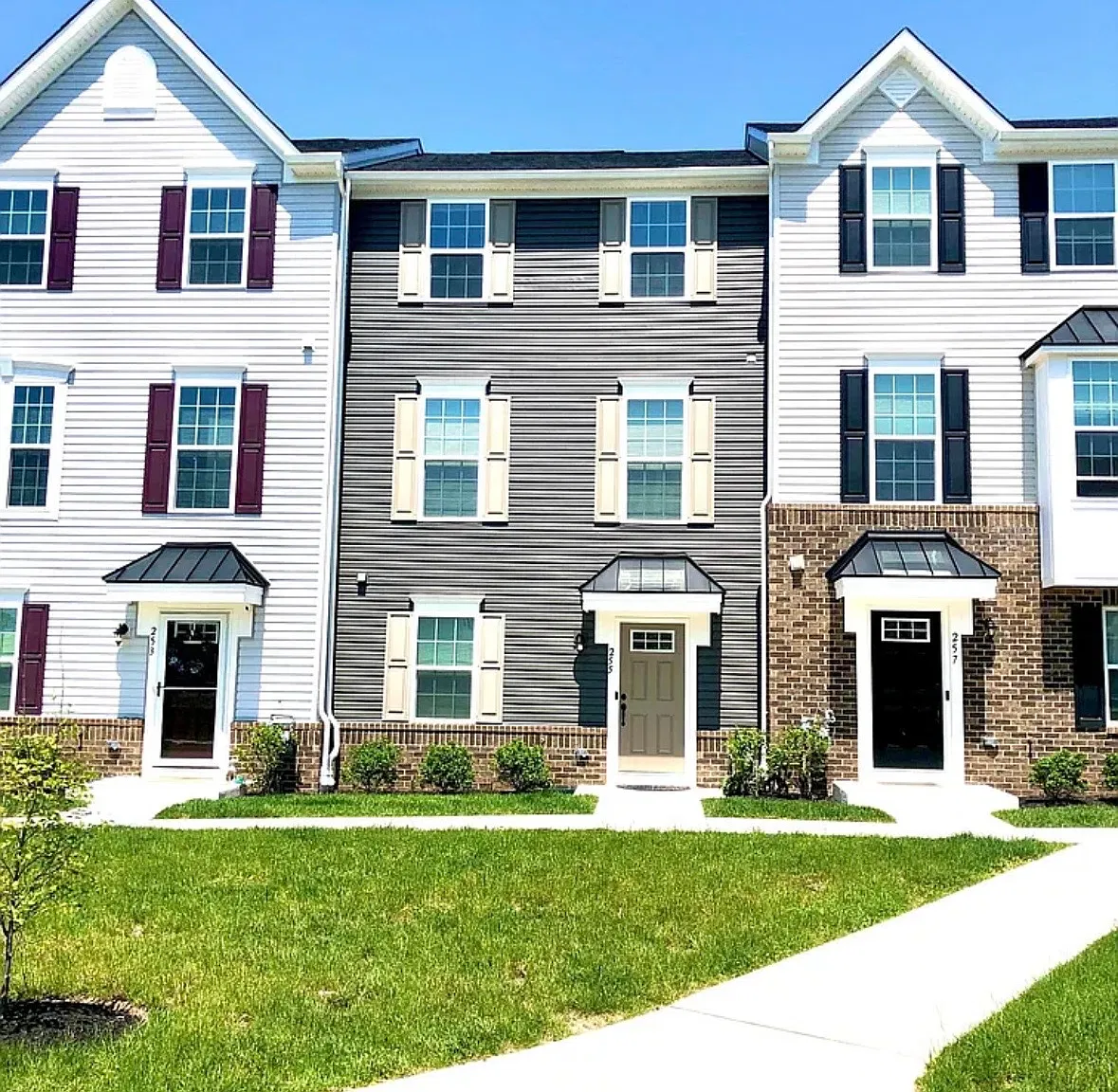 4 bed, 2080 sqft, $3,000 — Photo 4