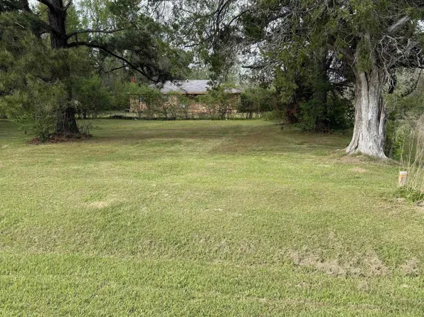 217 Port Hudson Plains Rd, Zachary, LA 70791