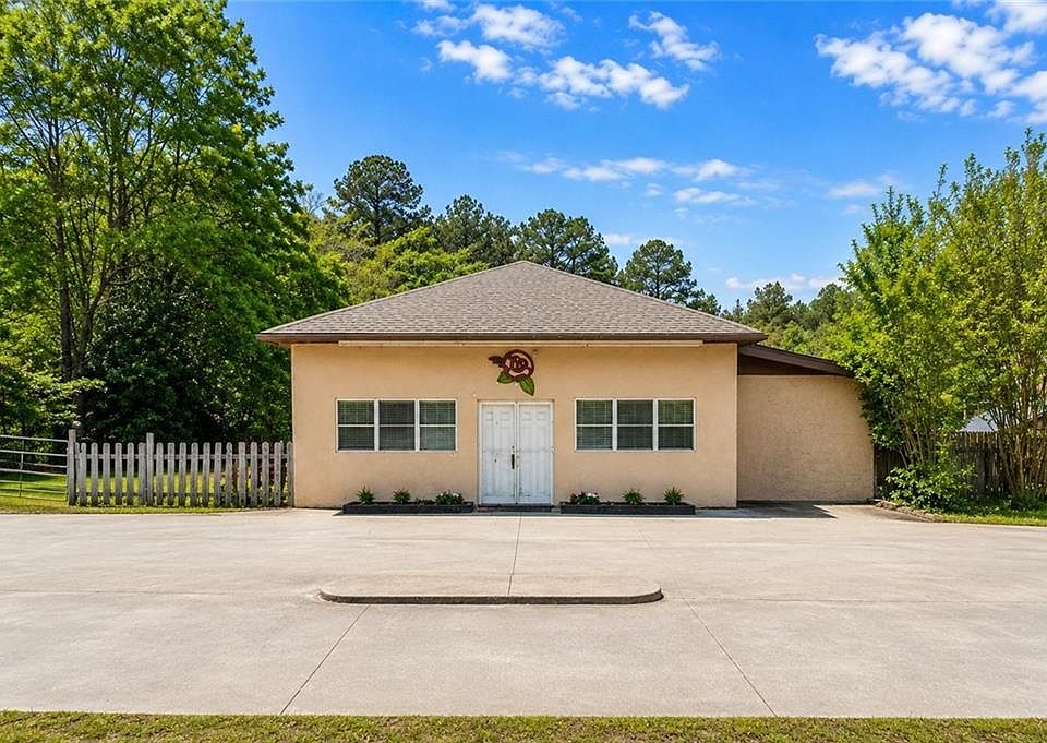 1st image of 3813 Stonewall Tell Rd