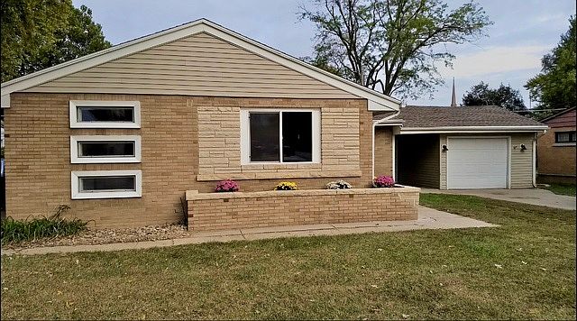 1st image of 564 S Kennedy Dr