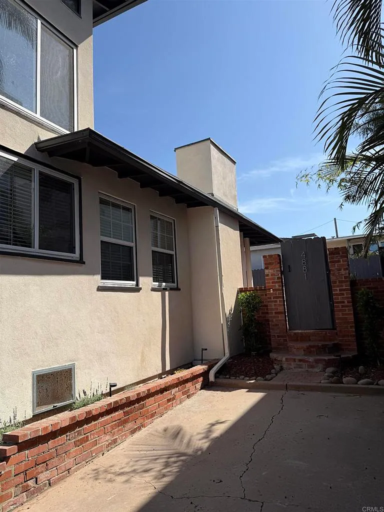 3 bed, 1457 sqft, $10,000 — Photo 1