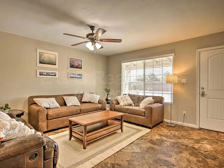 609 S Priest Dr — Photo 9
