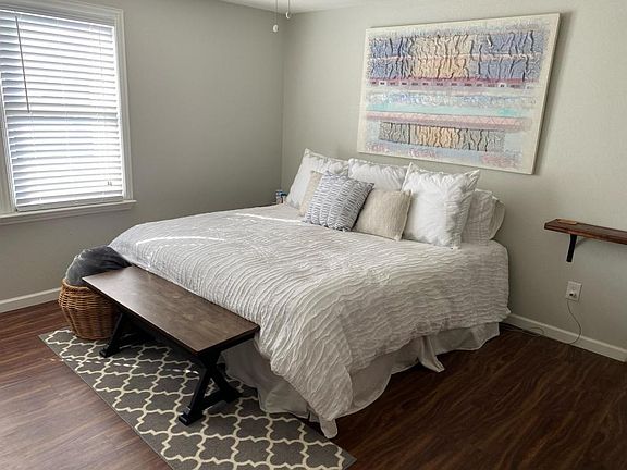 4th image of 1419 Hurley Ave #A