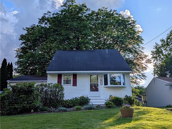 2nd image of 112 Pinewood Dr
