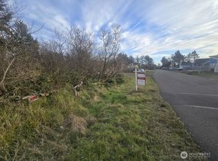 570 NE Puffin Avenue, Ocean Shores, WA 98569