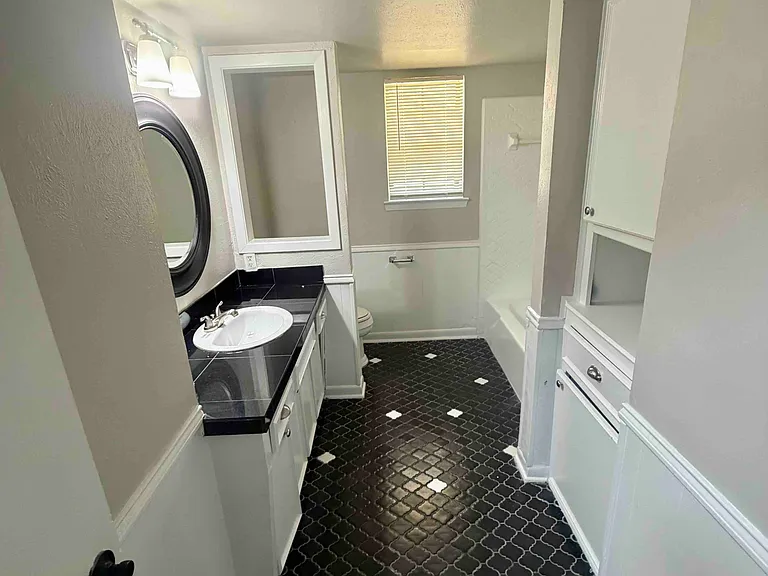 830 Windsor Pl — Photo 20
