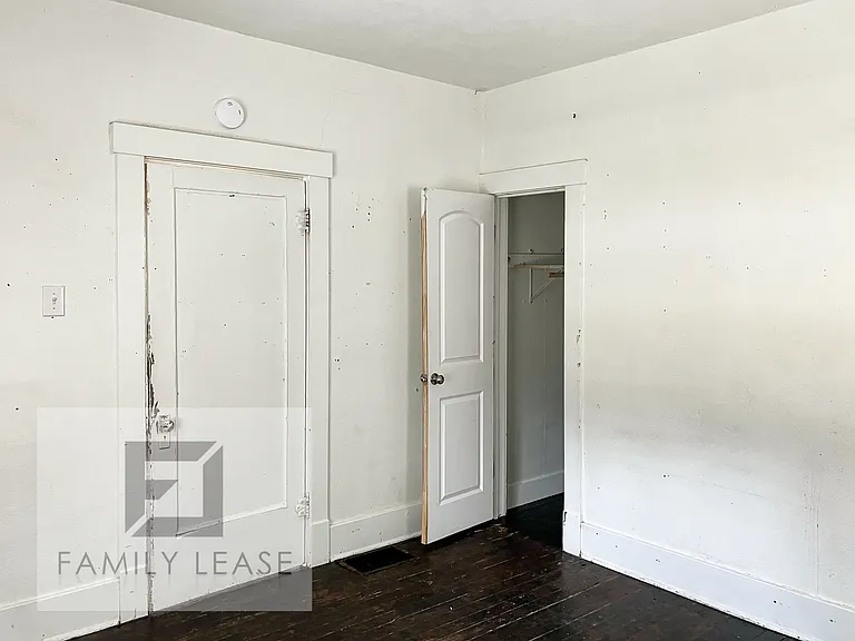 1904 E Prairie St — Photo 7