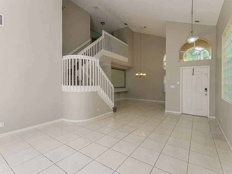 4729 NW 115th Ave — Photo 5