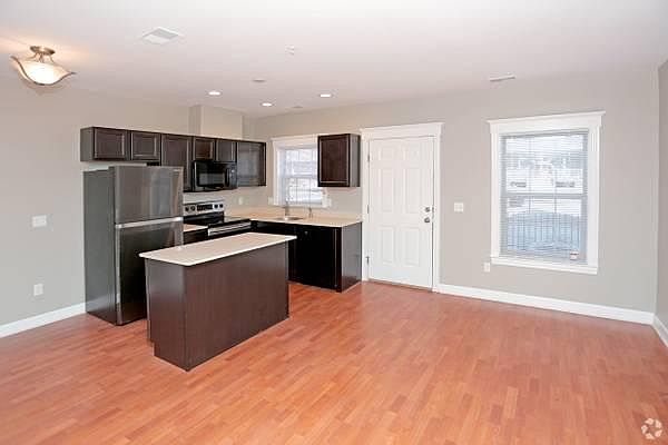 1st image of 5351 Chrysler Dr #5351