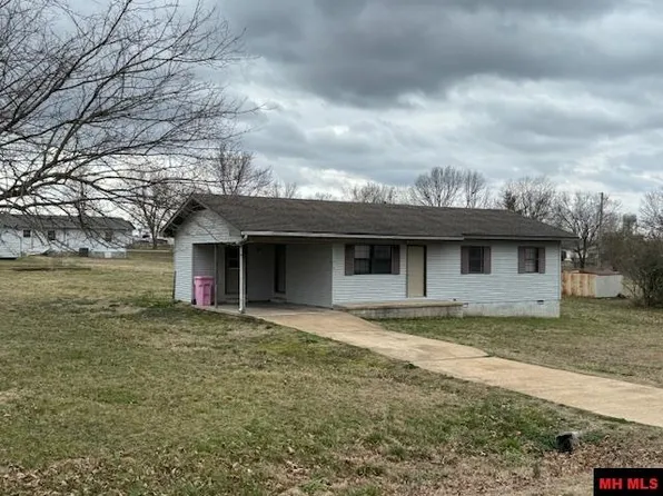 713 Vine St, Gassville, AR 72635