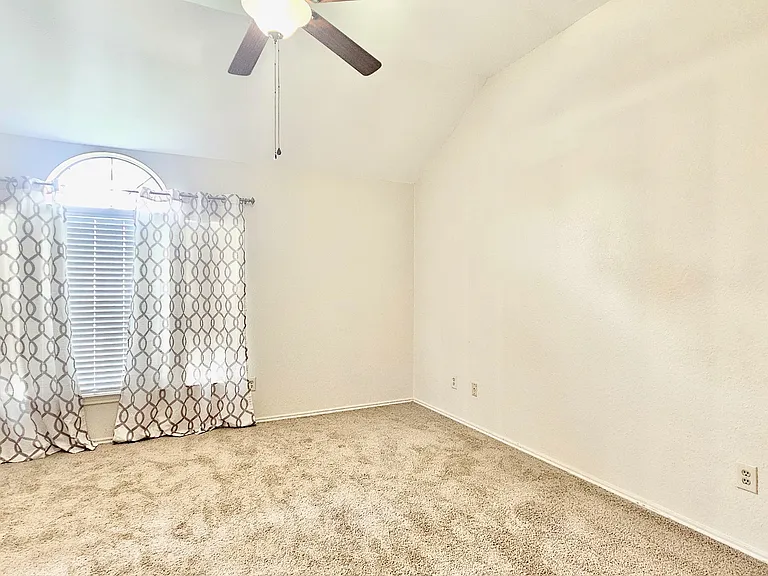 1445 Sedalia Dr — Photo 23