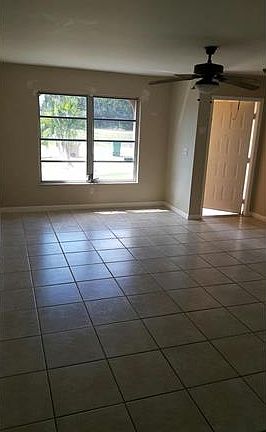 2nd image of 555 SE 5th Ave