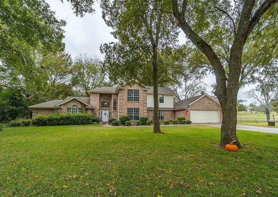 1st image of 121 Heritage Way