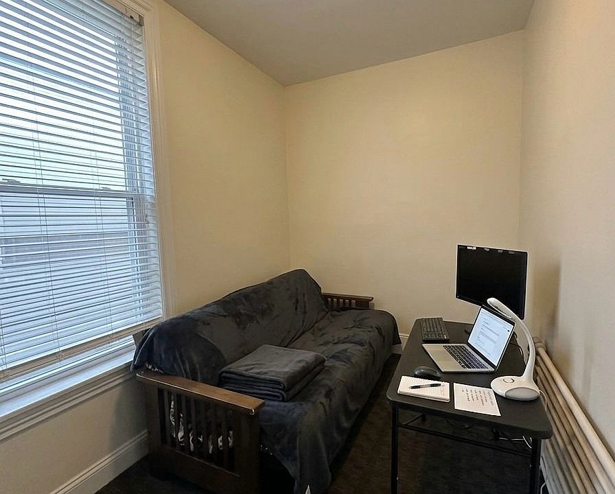 1st image of 119 Daly Ave #6