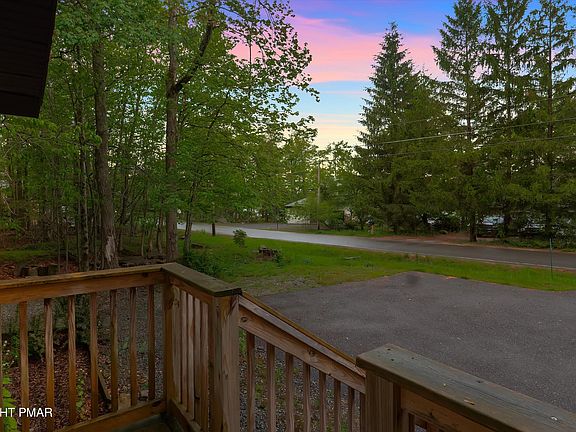 5th image of 1460 Waterfront Dr