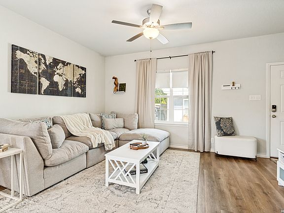 4th image of 2021 Silver Oaks # 28D