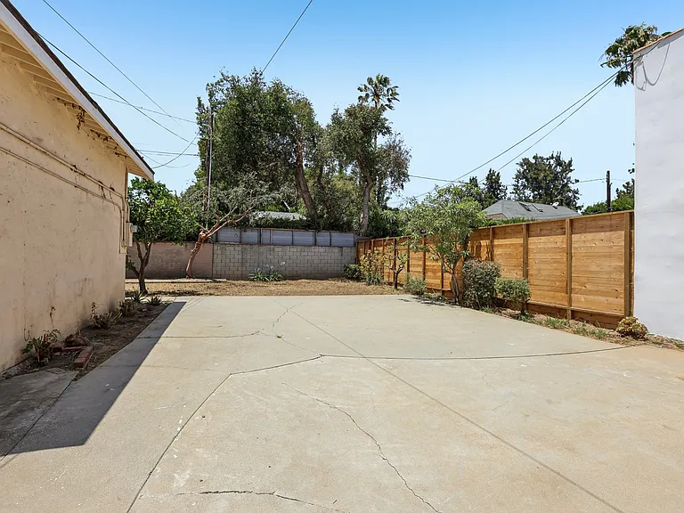 2214 Euclid St — Photo 25