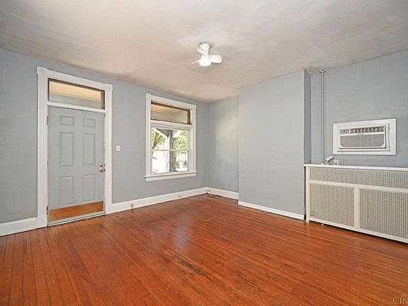 4th image of 2202 Clifton Ave