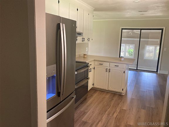 5th image of 702 Green Dr