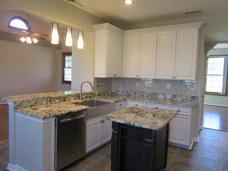 416 Iron Bridge Ln — Photo 9
