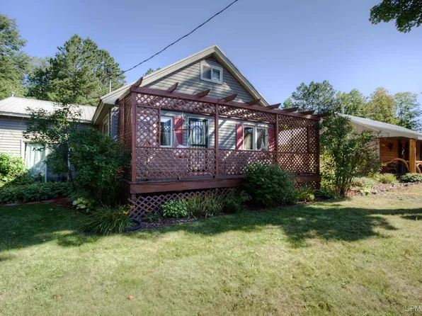 6622 Us Highway 2, Hurley, WI 54534