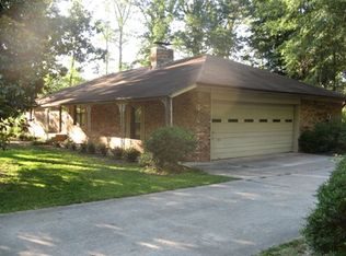 1500 Red Oak Ln, Pine Bluff, AR 71603