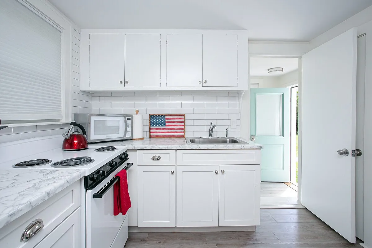 1 bed, 528 sqft, $1,950 — Photo 3