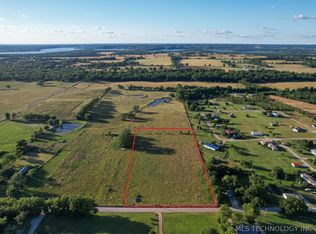 12 E 280th Rd, Grove, OK 74344