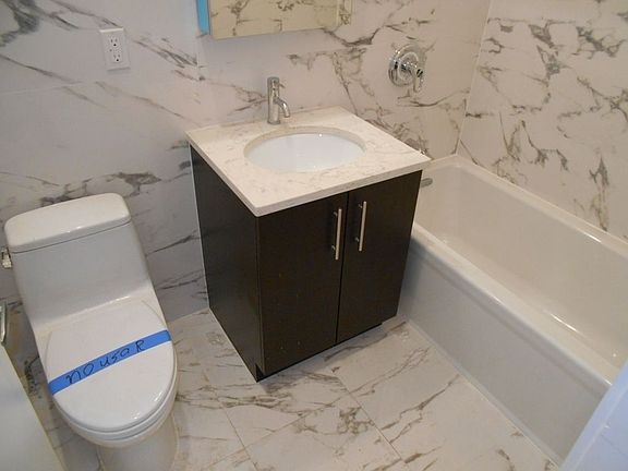 5th image of 2575 22nd St APT 1E